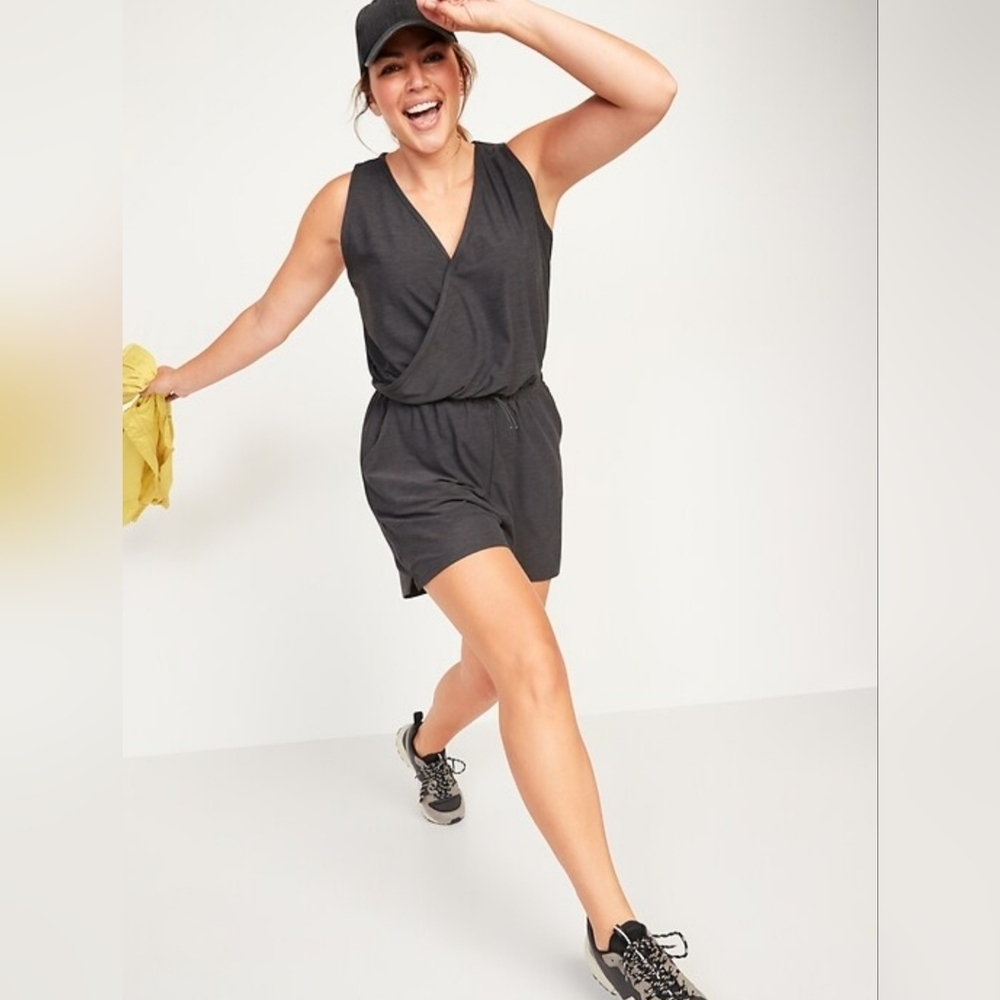 NWOT | Old Navy | Women's Breathe ON Cross-Front V-Neck Romper | Size: Medium